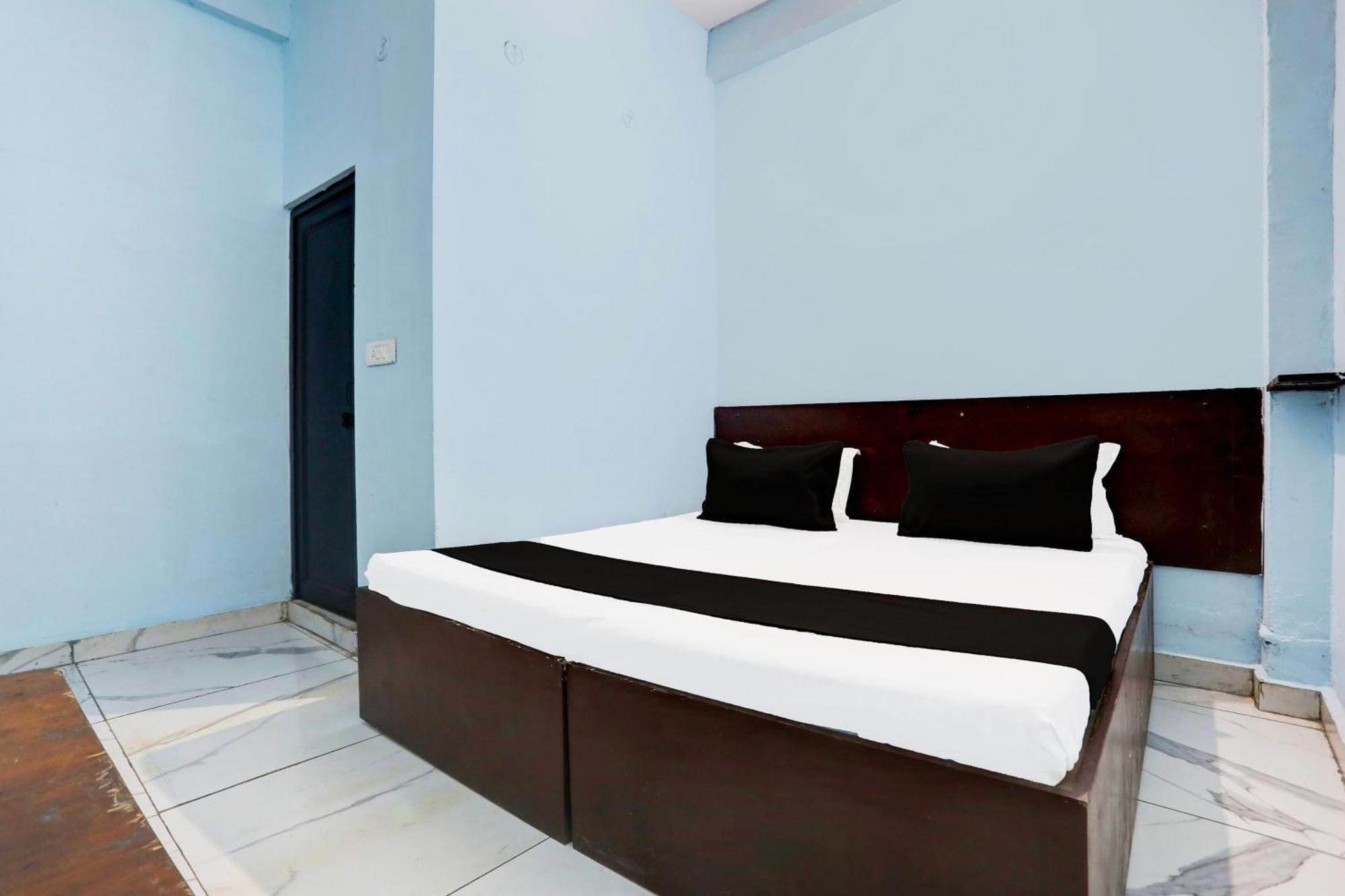 Spot On New Diamond Guest House Rudrapur Extérieur photo